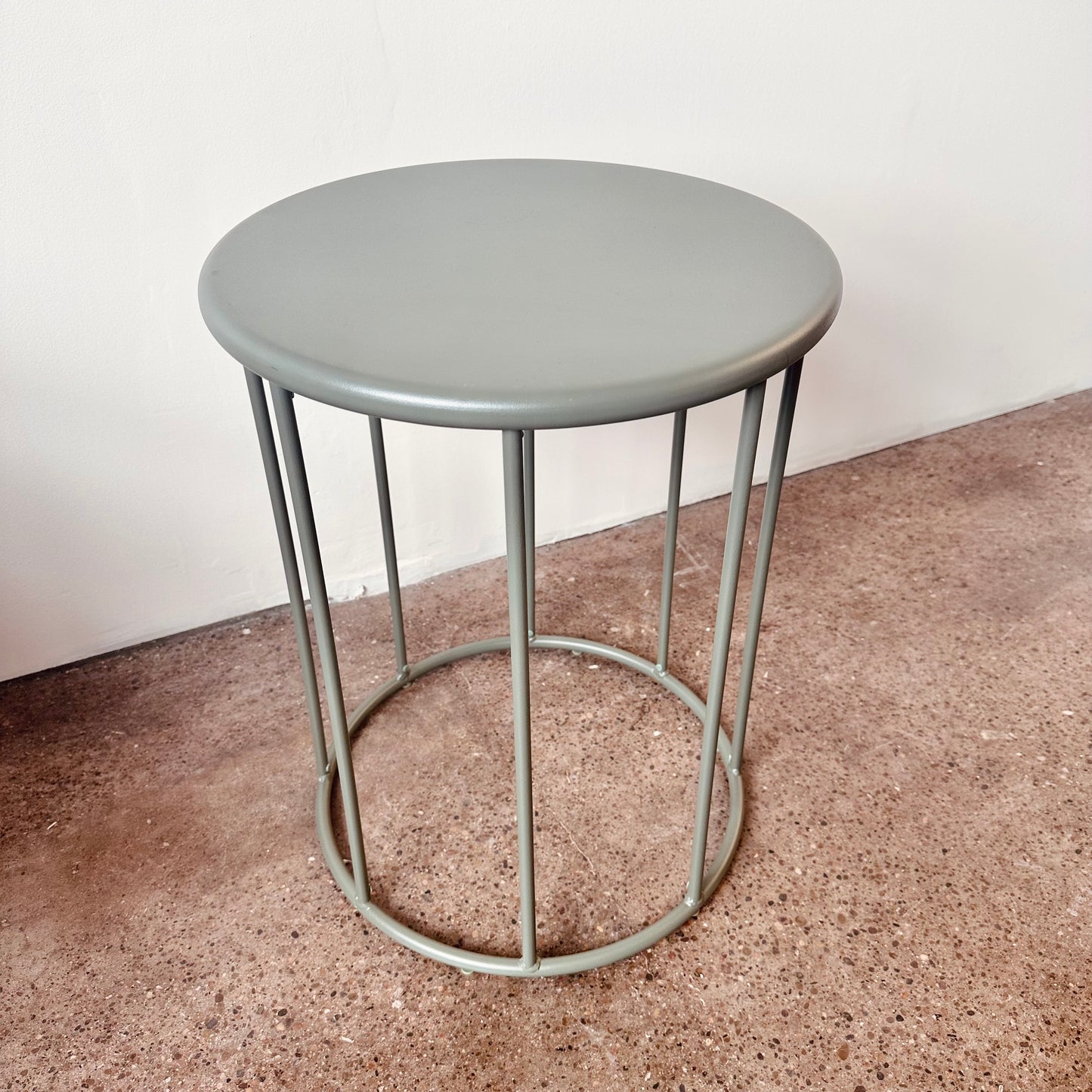 MOSS GREEN POWDER COATED METAL ROUND DRINK TABLE