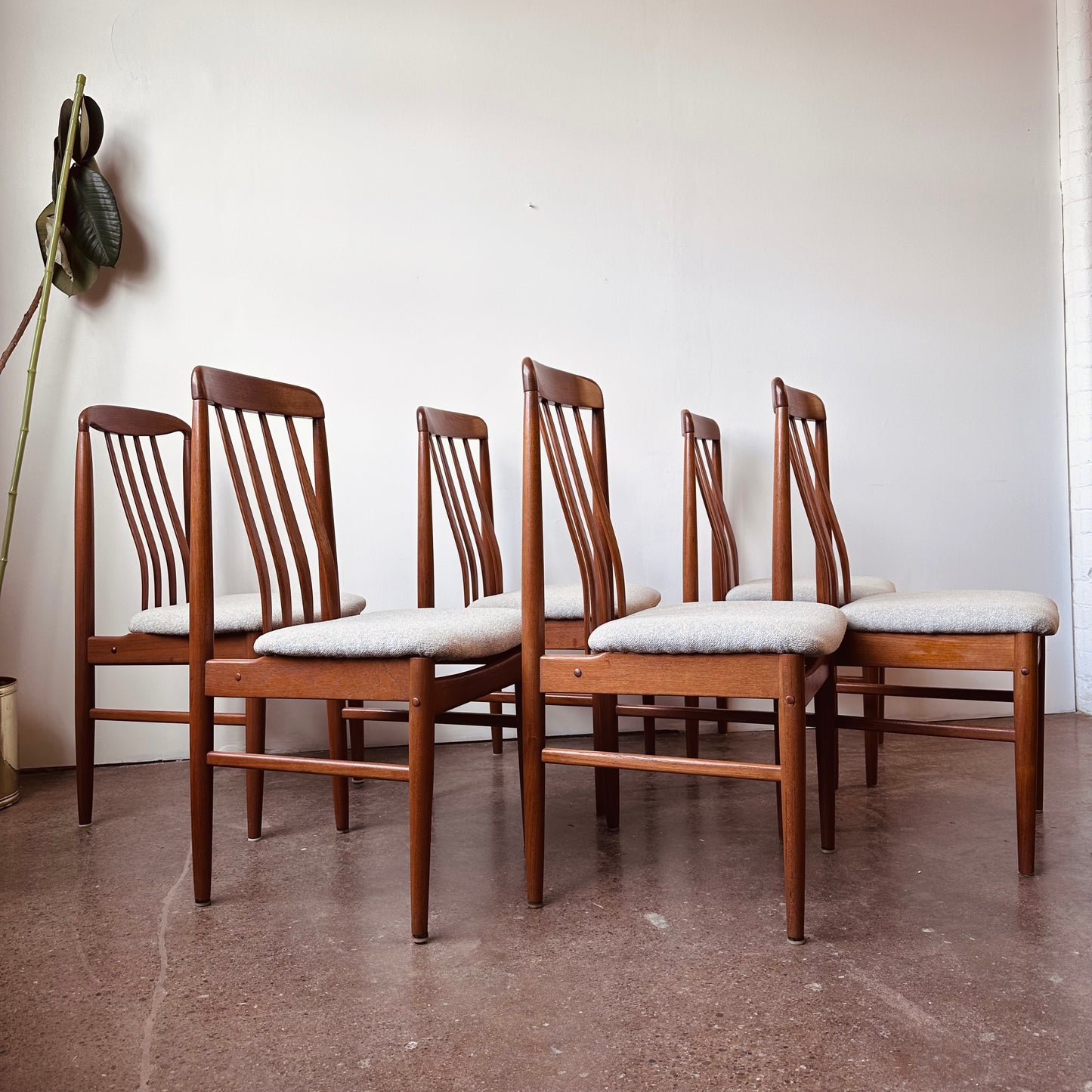 TEAK BENNY LINDEN RAILBACK DINING CHAIRS - S/6
