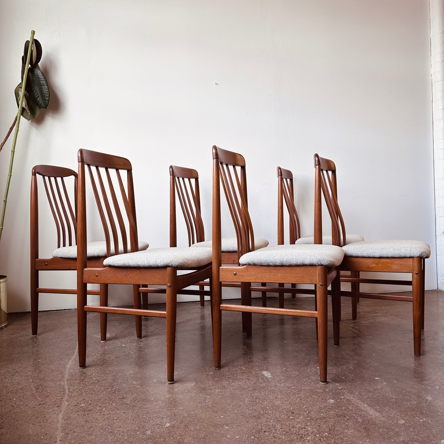 TEAK BENNY LINDEN RAILBACK DINING CHAIRS - S/6