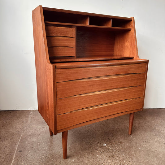 ARNE VODDER FOR DYRLUND TEAK VANITY SECRETARY DESK