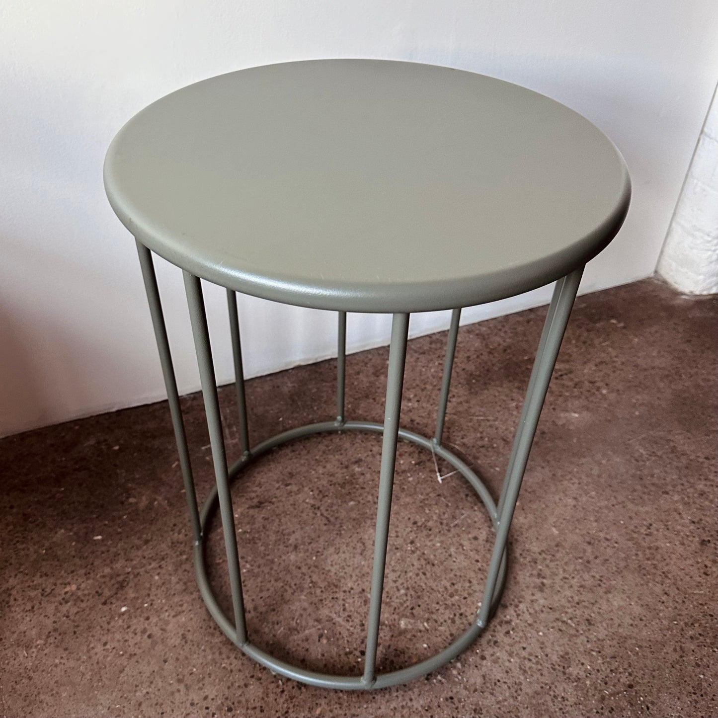 MOSS GREEN POWDER COATED METAL ROUND DRINK TABLE