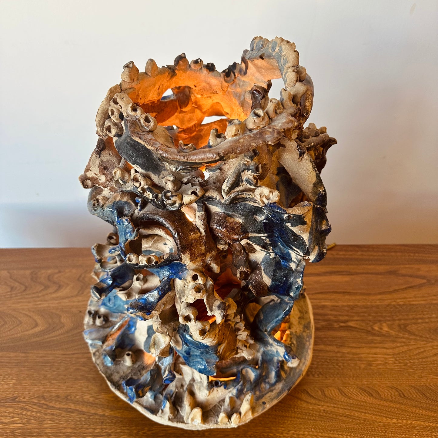 ABSTRACT CERAMIC GLAZED SCULPTURAL LAMP