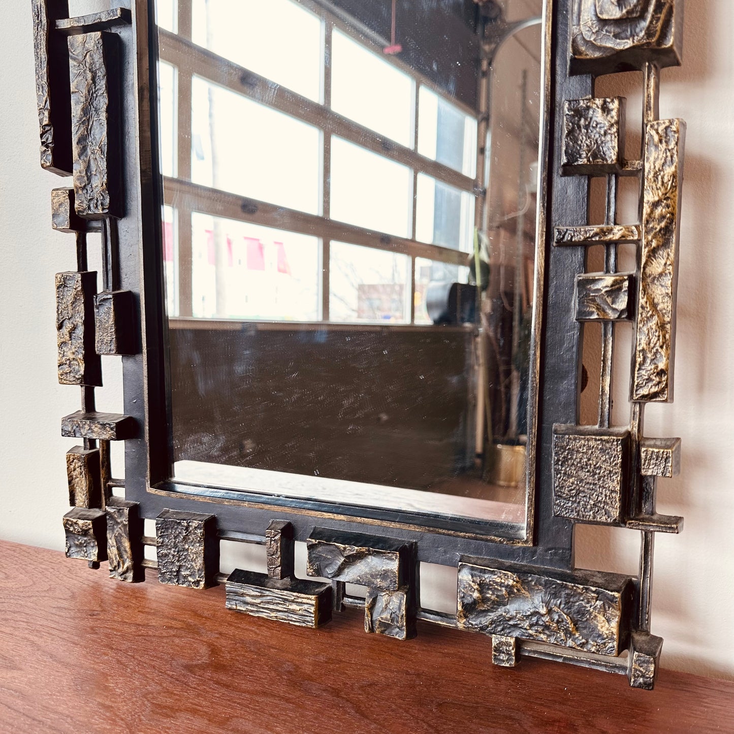 GEOMETRIC BRUTALIST SYROCO STYLE MIRROR WALL
