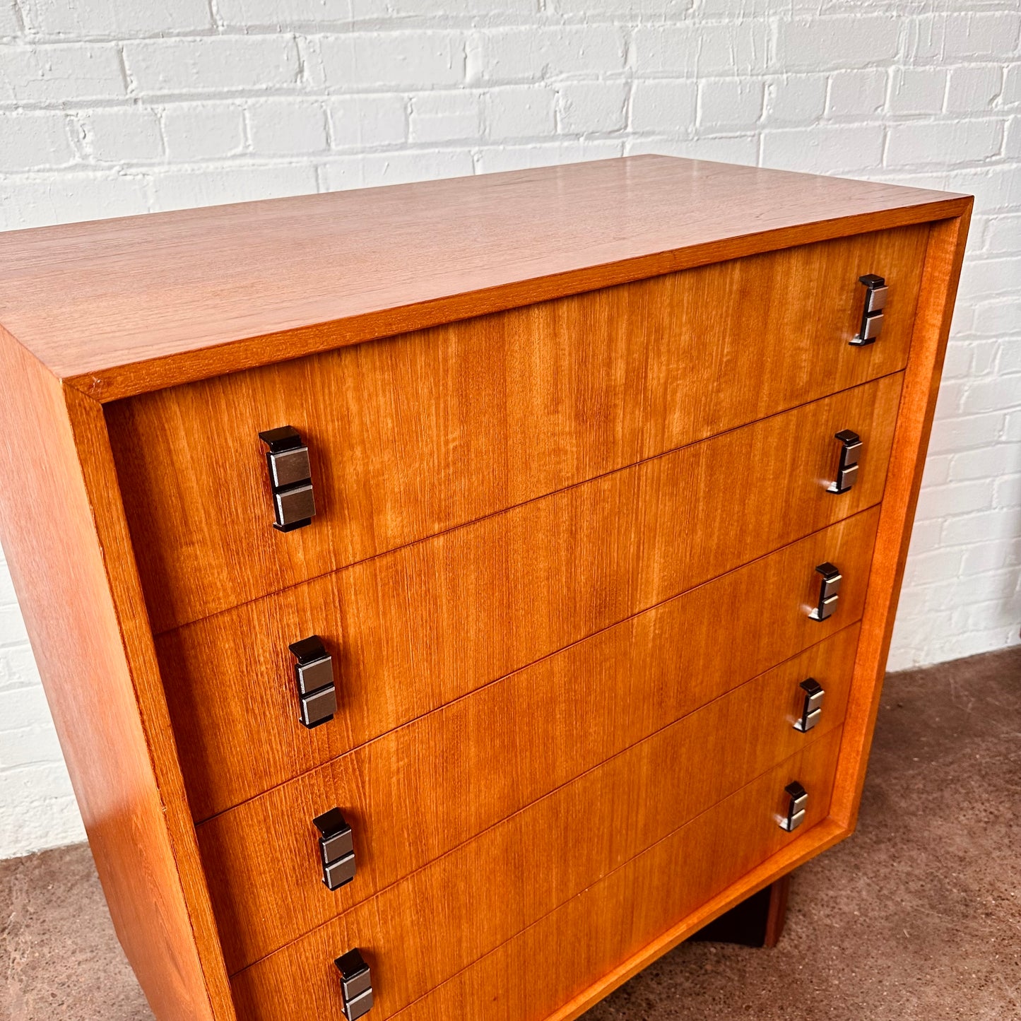RS ASSOCIATES TEAK 5-DRAWER DRESSER