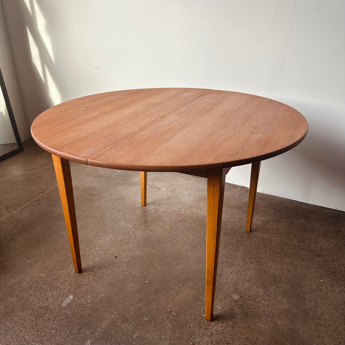 DANISH TEAK ROUND TO OVAL DINING TABLE