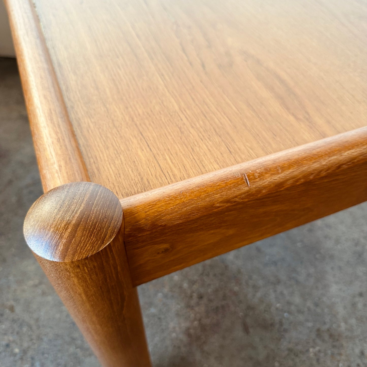 DANISH TEAK ACCENT OR COFFEE TABLE