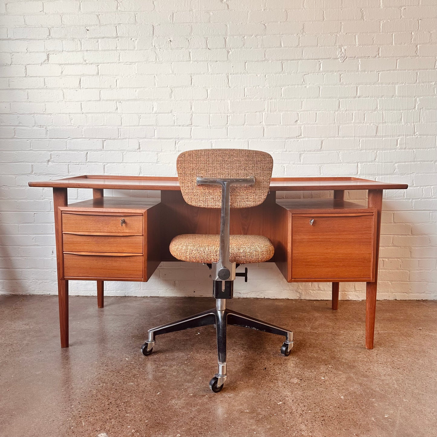 PETER LØVIG NIELSEN DANISH MODERN TEAK FLOATING DESK