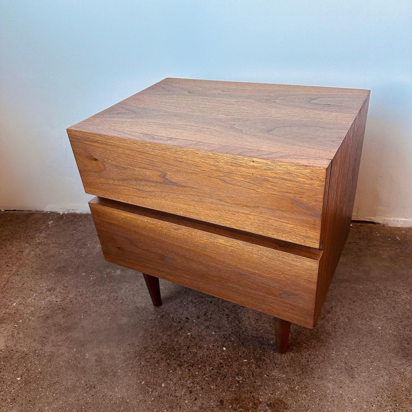 MERTON GERSHUN FOR AMERICAN OF MARTINSVILLE DANIA NIGHTSTAND