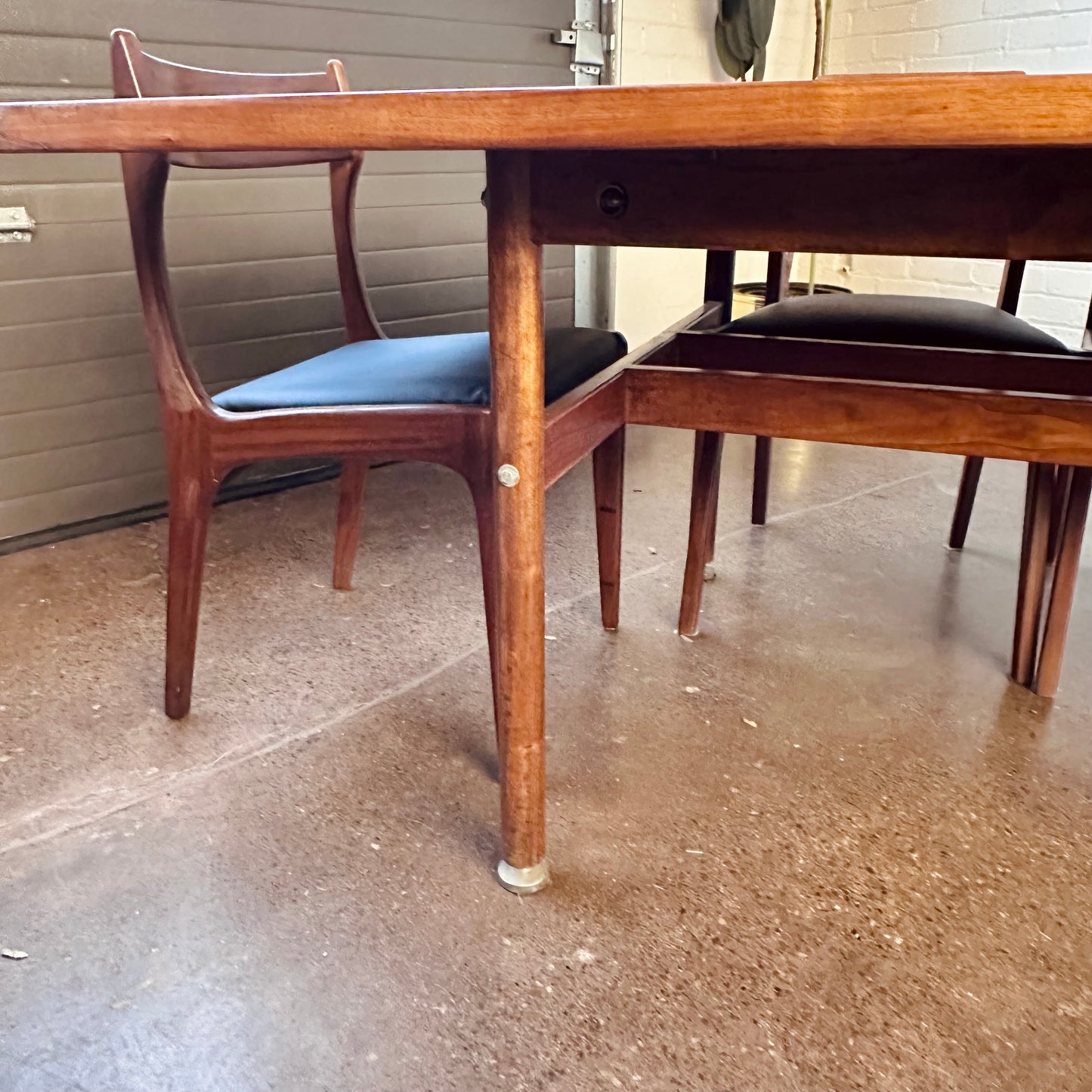 MCM DINING/CONFERENCE TABLE BY JENS RISOM