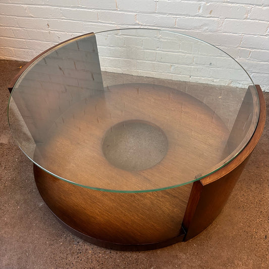 GILBERT RHODE MODERNIST MAHOGANY ROUND COFFEE TABLE