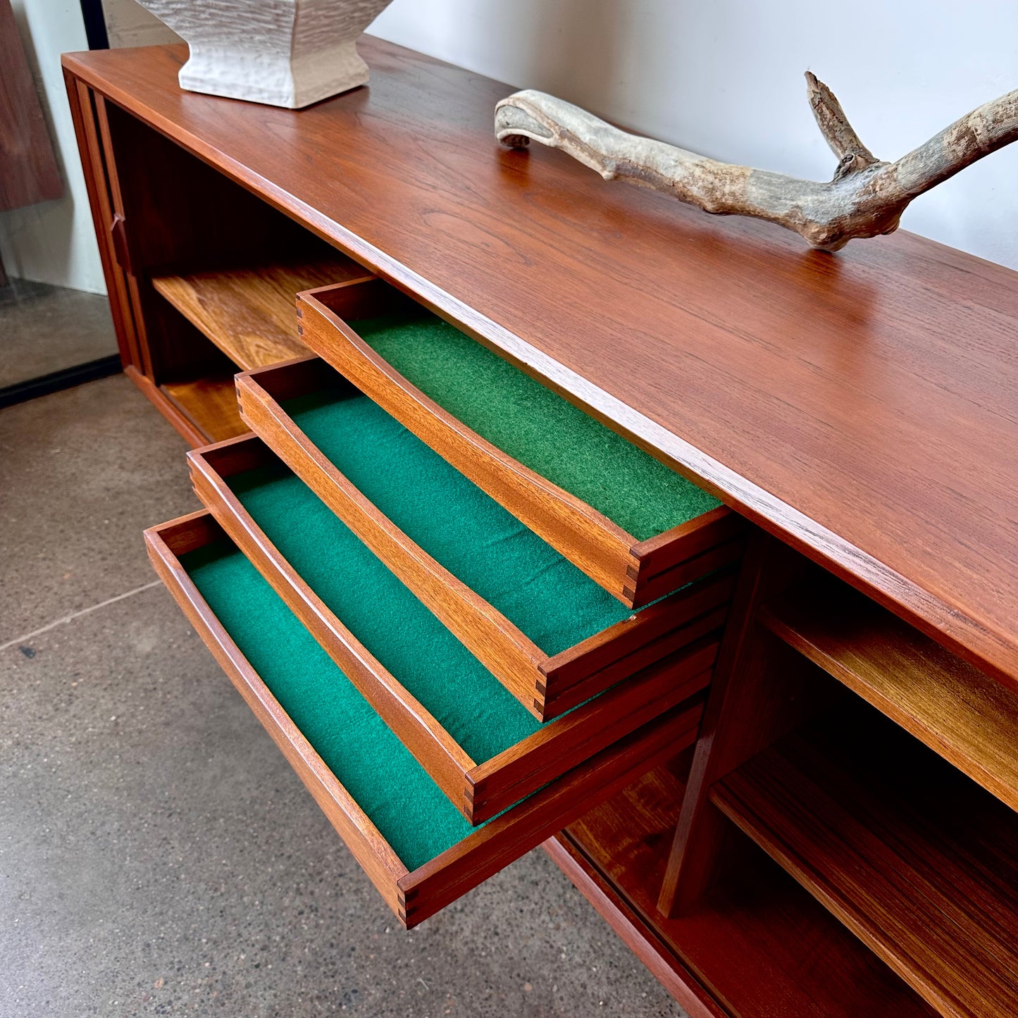 SVEND AAGE LARSEN FOR FAARUP MOBELFABRIK MID CENTURY TEAK TAMBOUR DOOR CREDENZA