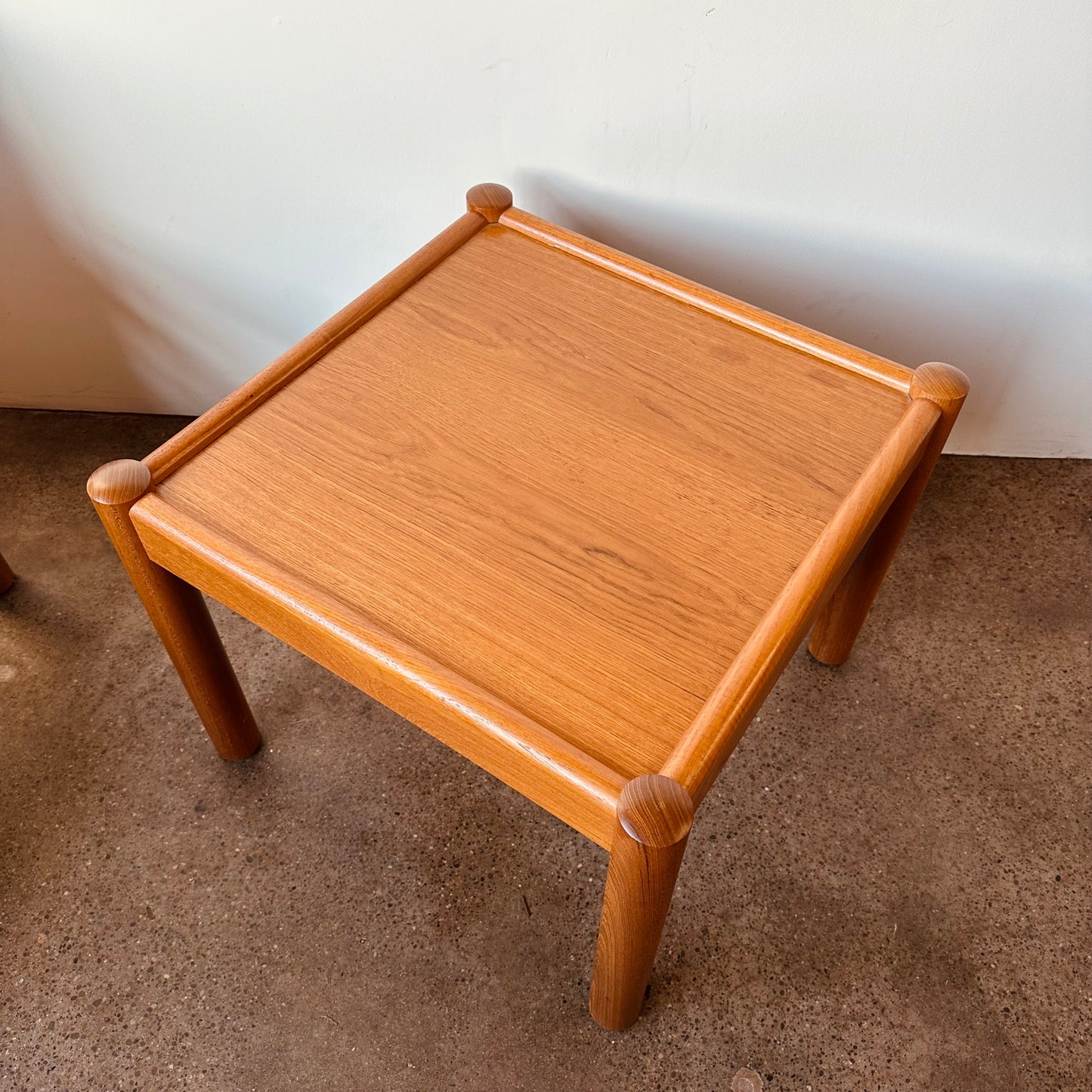 DANISH TEAK ACCENT OR COFFEE TABLE