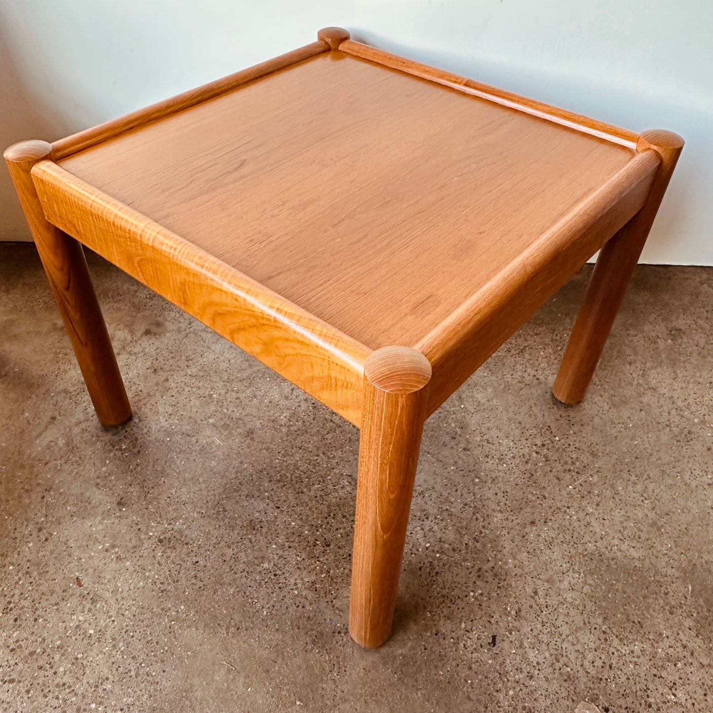 DANISH TEAK ACCENT OR COFFEE TABLE
