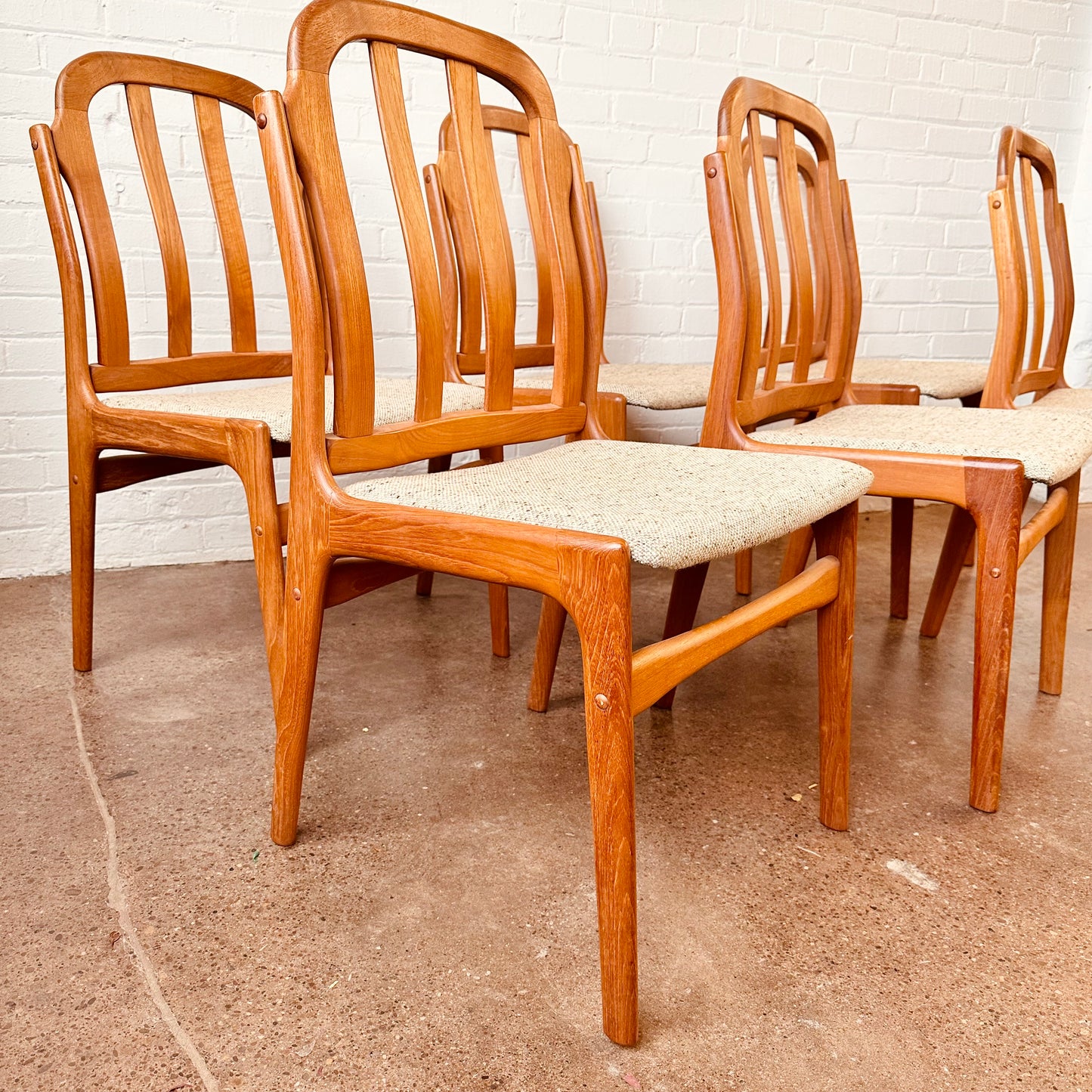 DANISH MODERN ARCHES BACK TEAK DINING CHAIRS -S/6