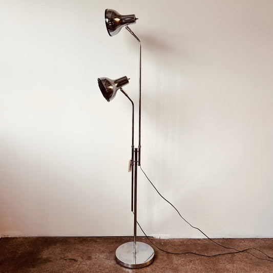 1970’S CHROME DUAL-LIGHT ADJUSTABLE FLOOR LAMP