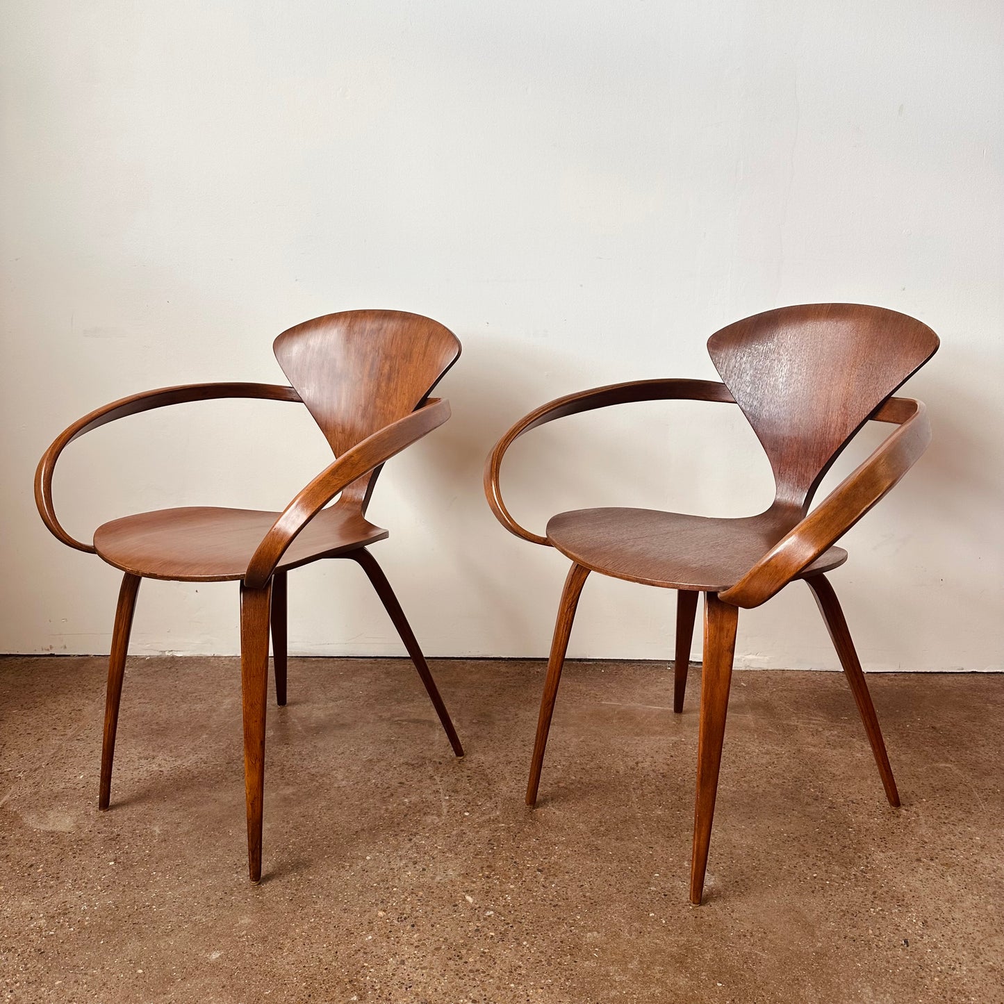 PAIR OF NORMAN CHERNER FOR PLYCRAFT BENWOOD PRETZEL CHAIRS