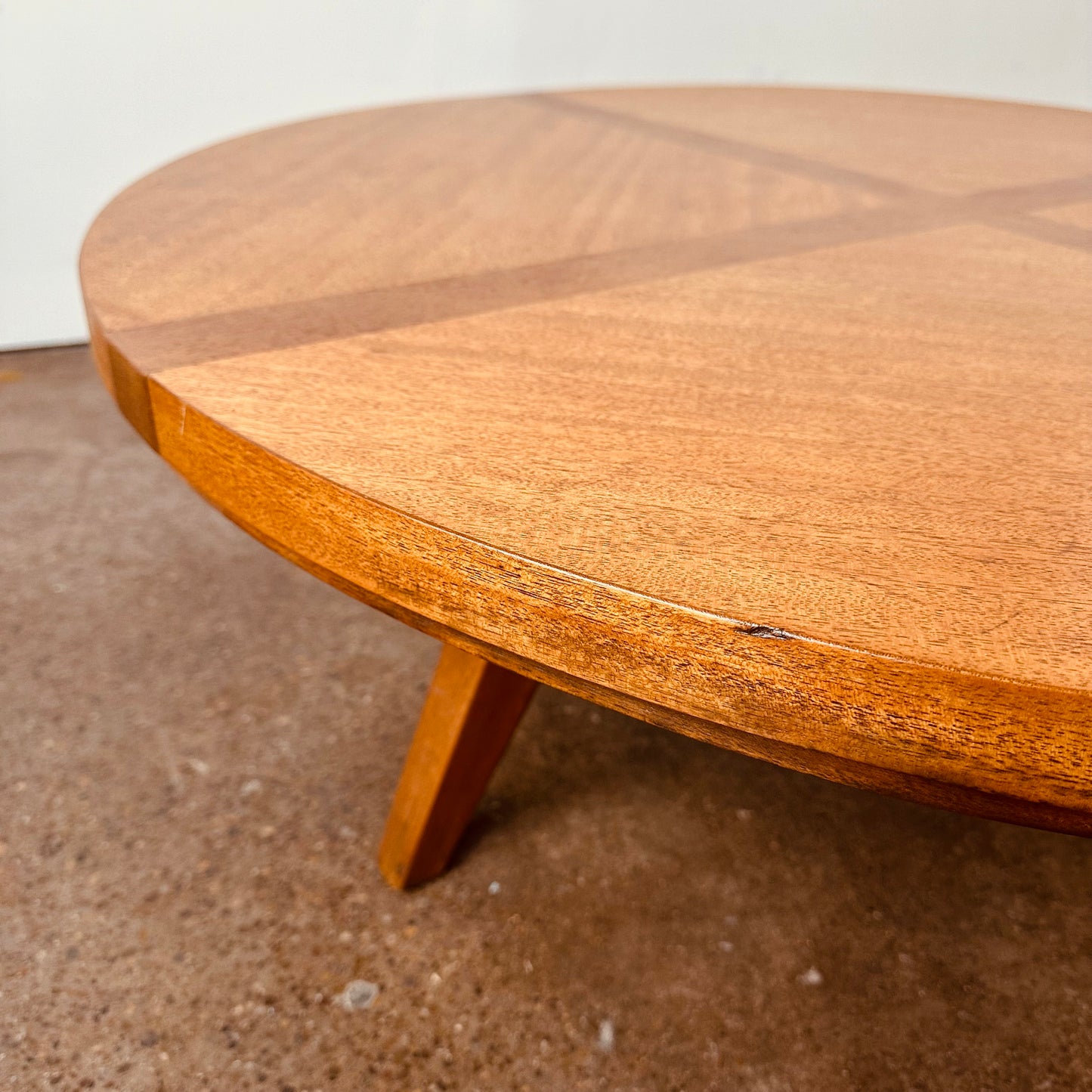 ROUND LIGHT INLAYED MAHOGANY COFFEE TABLE