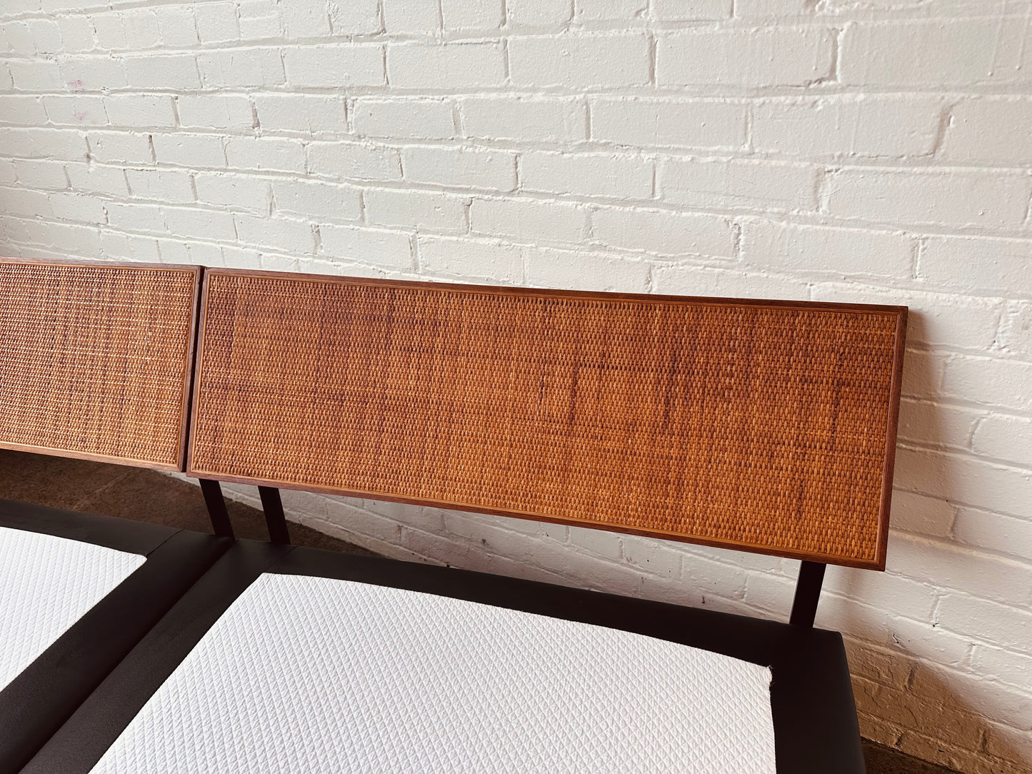 RICHARD SCHULTZ FOR KNOLL EARLY TWIN SIZE BEDS