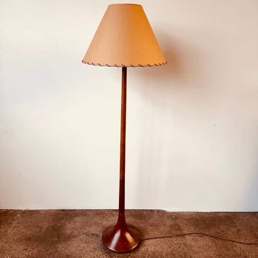 SOLID TEAK FLOOR LAMP BY DYRLUND 1960S