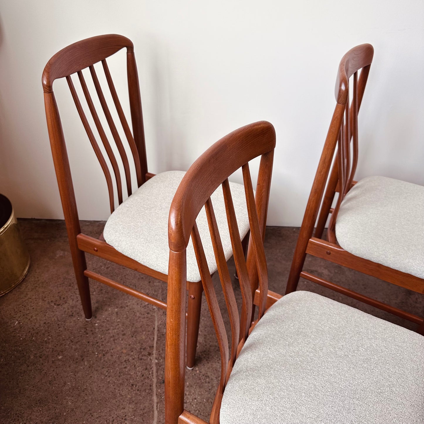 TEAK BENNY LINDEN RAILBACK DINING CHAIRS - S/6