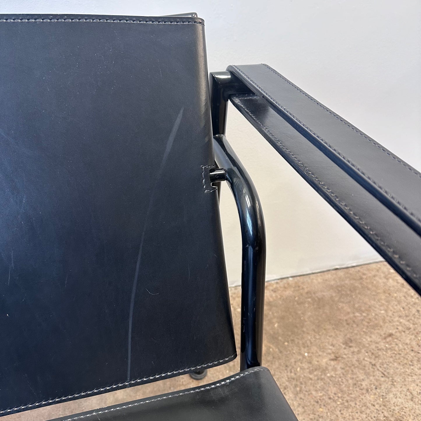 LE COURBUSIER LC1 BLACK SLING CHAIRS BY CASSINA