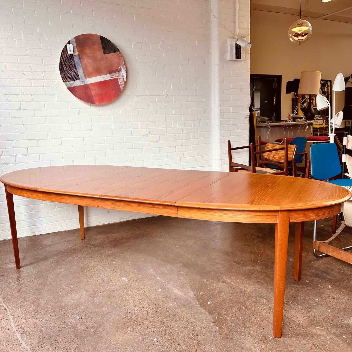 DANISH MODERN OVAL DINING TABLE WITH TWO LEAVES