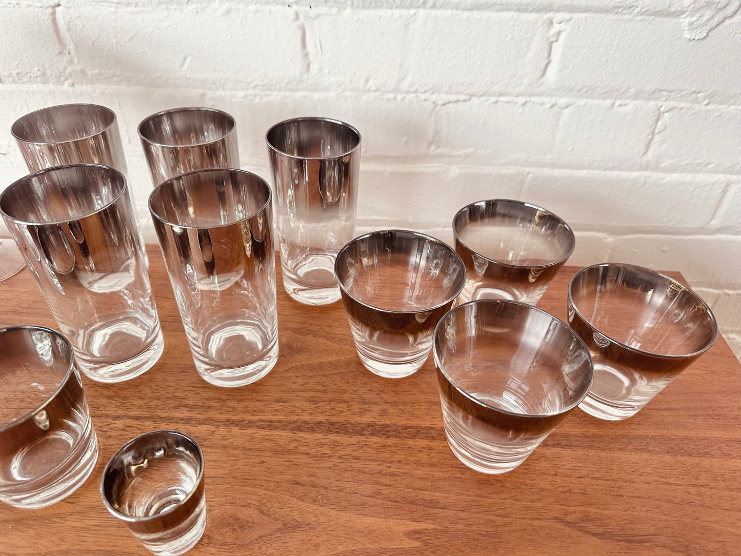 VITERON QUEEN’S LUSTER SILVER FADE GLASSWARE SET