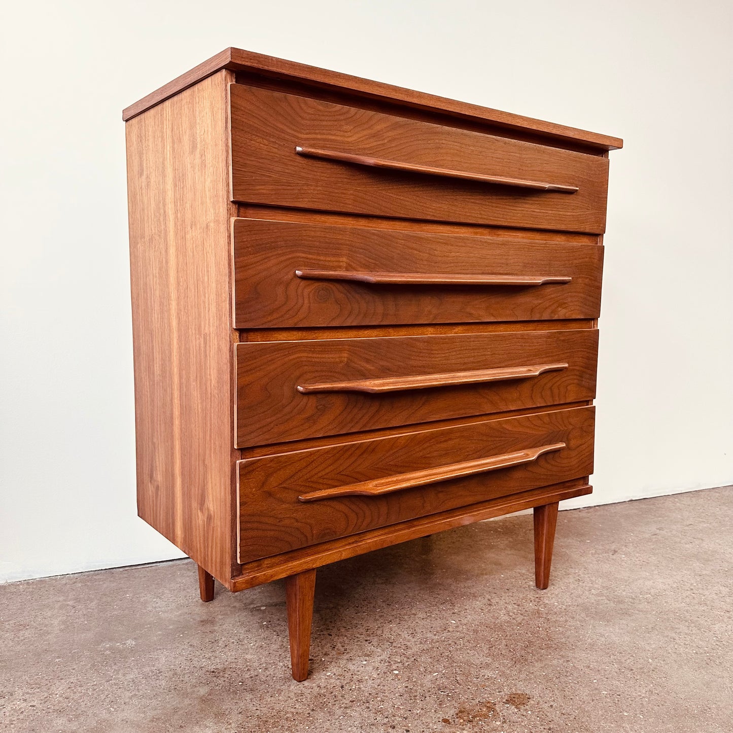 SCANDINAVIAN MODERN CHEST OF DRAWERS