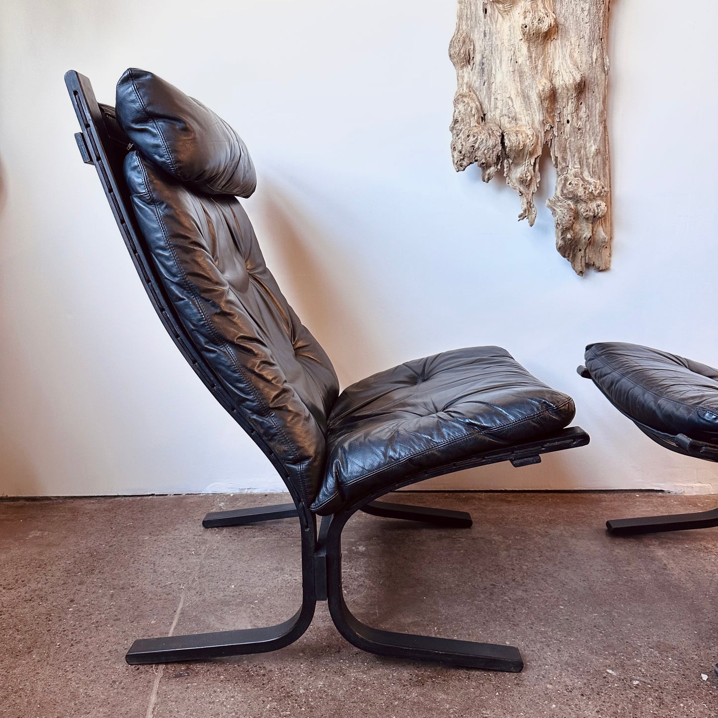 INGAR RELLING BLACK LEATHER HIGHBACK CHAIR FOR WESTNOFA