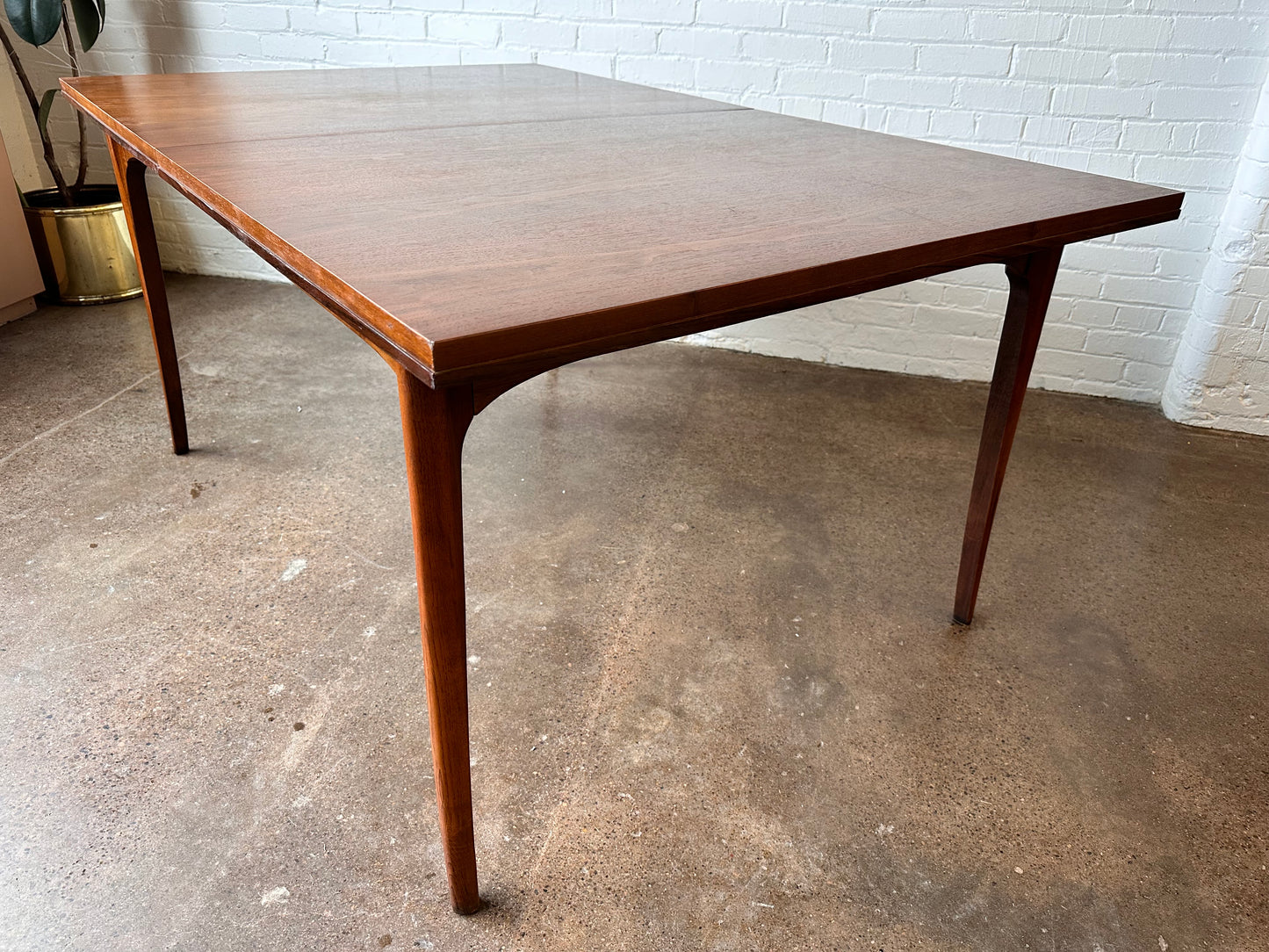 MCM WALNUT DINING TABLE WITH THREE LEAVES