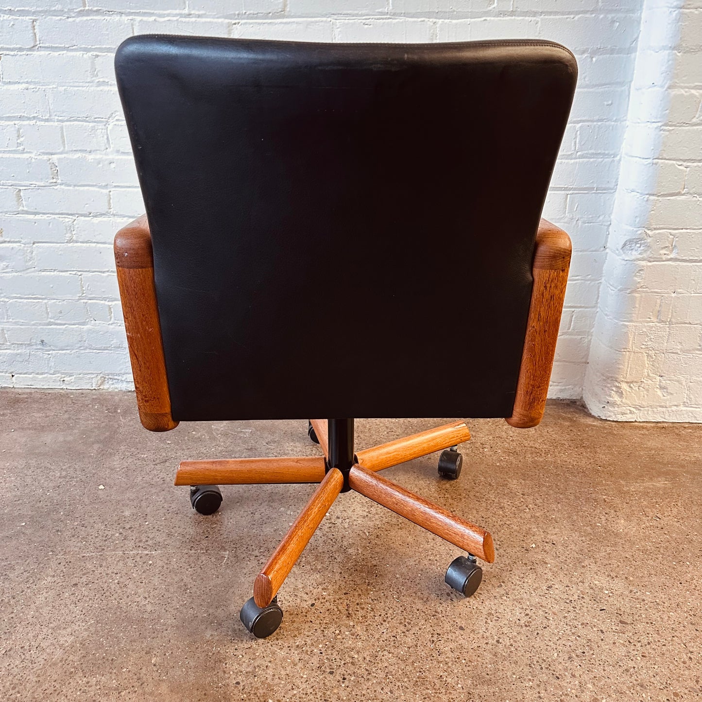 SVA MOBLER DANISH TEAK EXECUTIVE OFFICE CHAIR