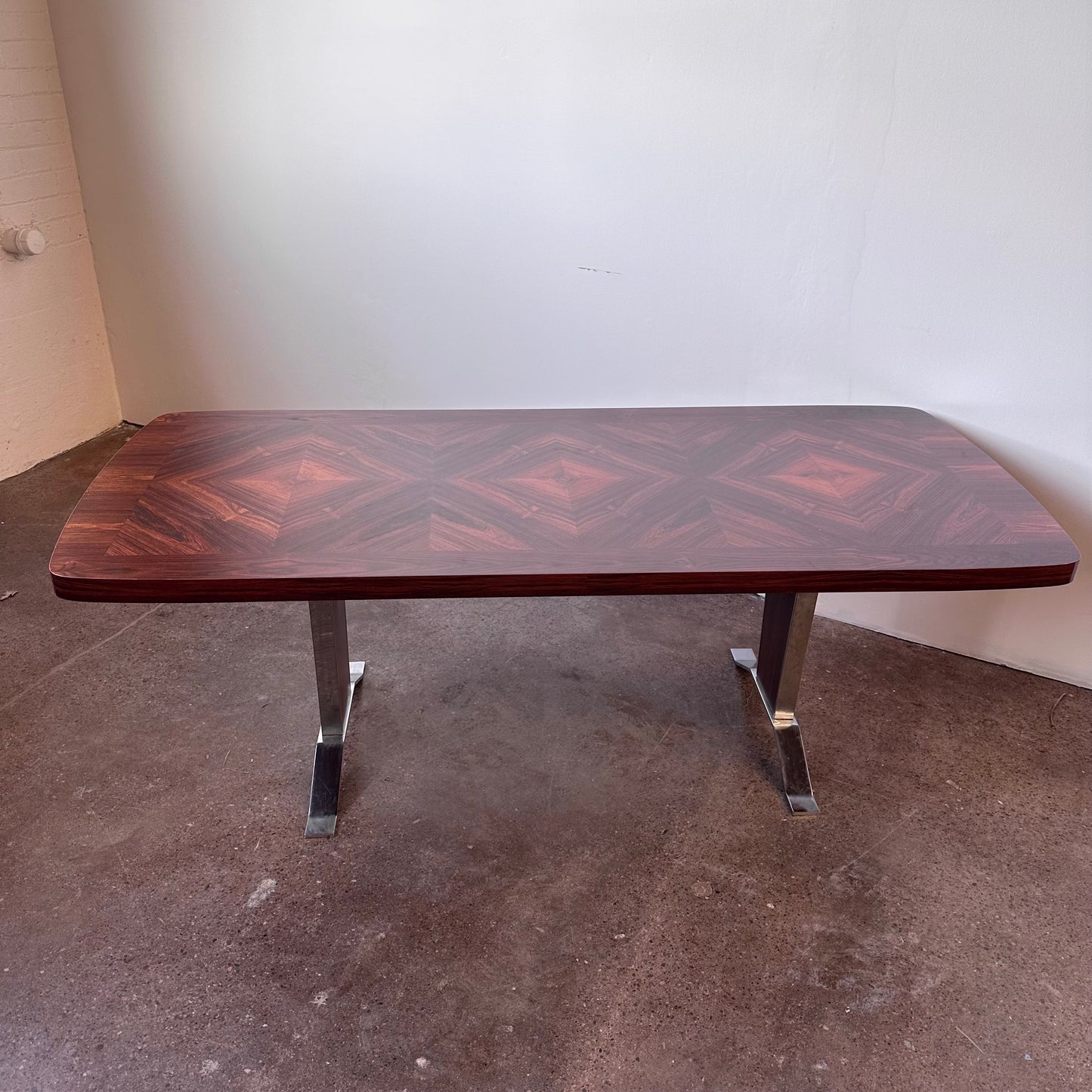 ROSEWOOD AND CHROME ADJUSTABLE COFFEE TABLE