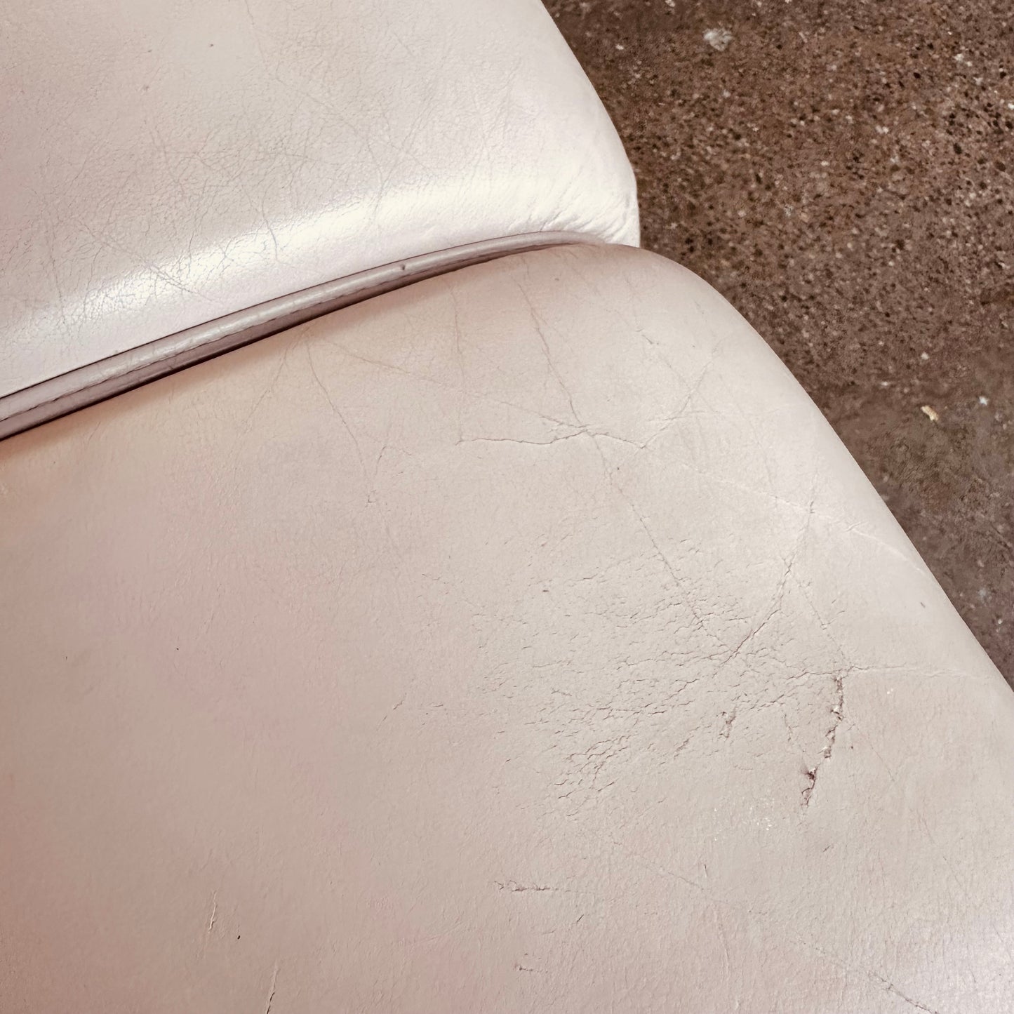 SALOTTI STYLE POST MODERN LOVESEAT