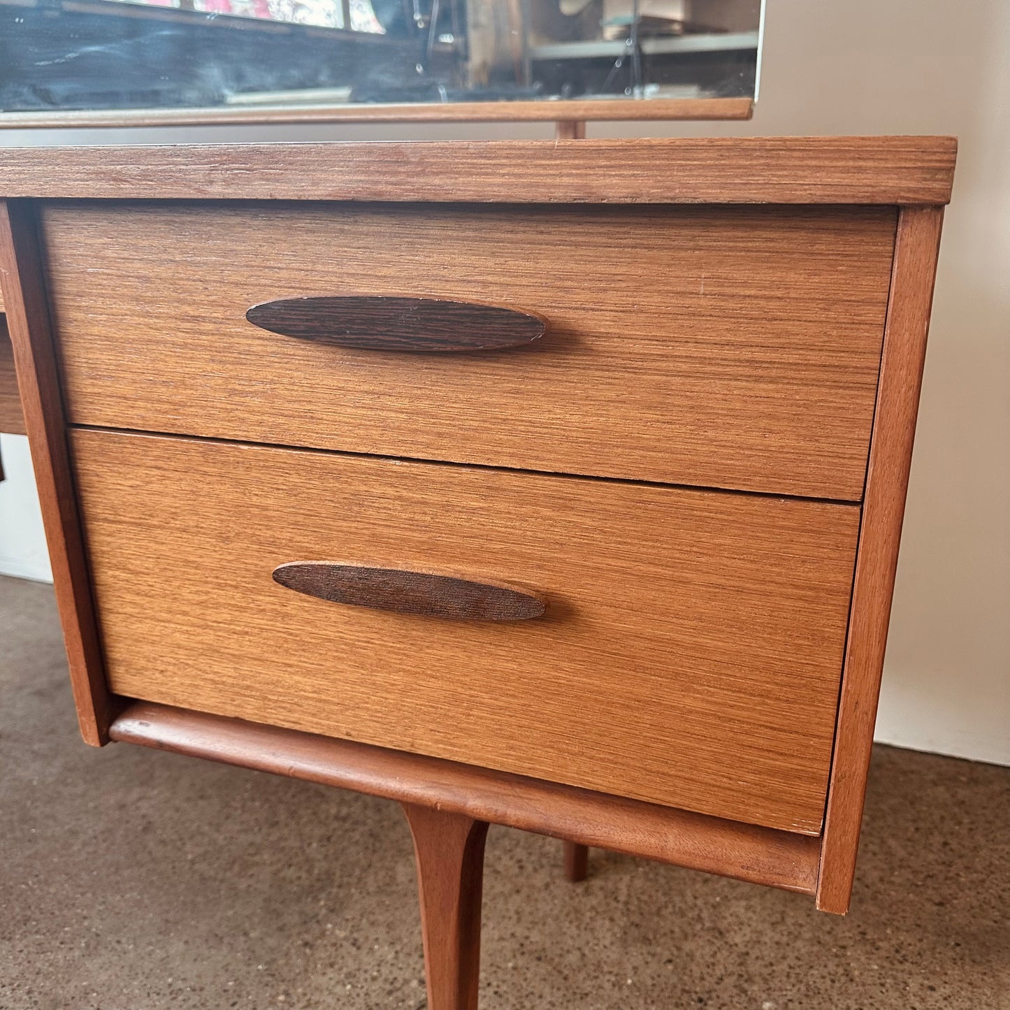 FRANK GUILLE FOR AUSTINSUITES DANISH DRESSING VANITY WITH MIRROR