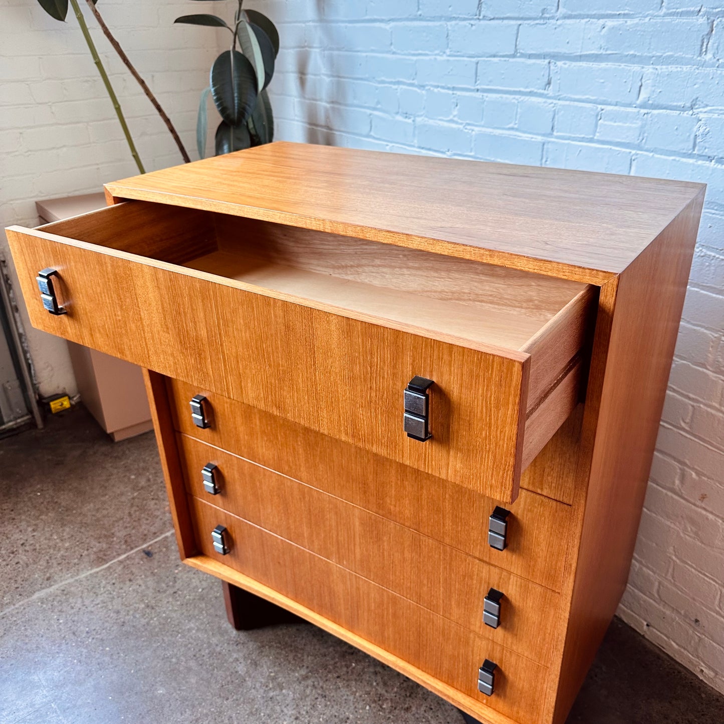 RS ASSOCIATES TEAK 5-DRAWER DRESSER