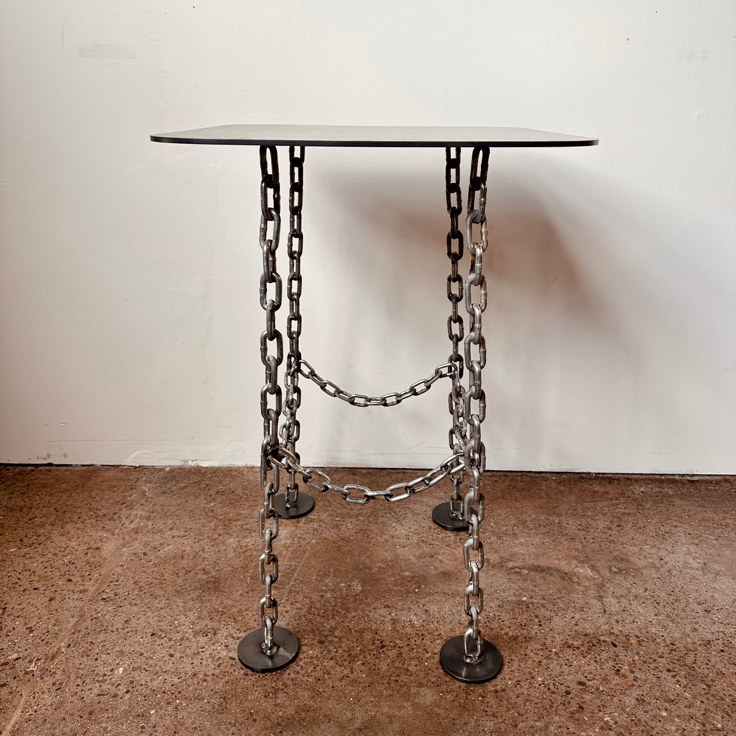 BRUTALIST CHAIN LINK STEEL SIDE TABLE