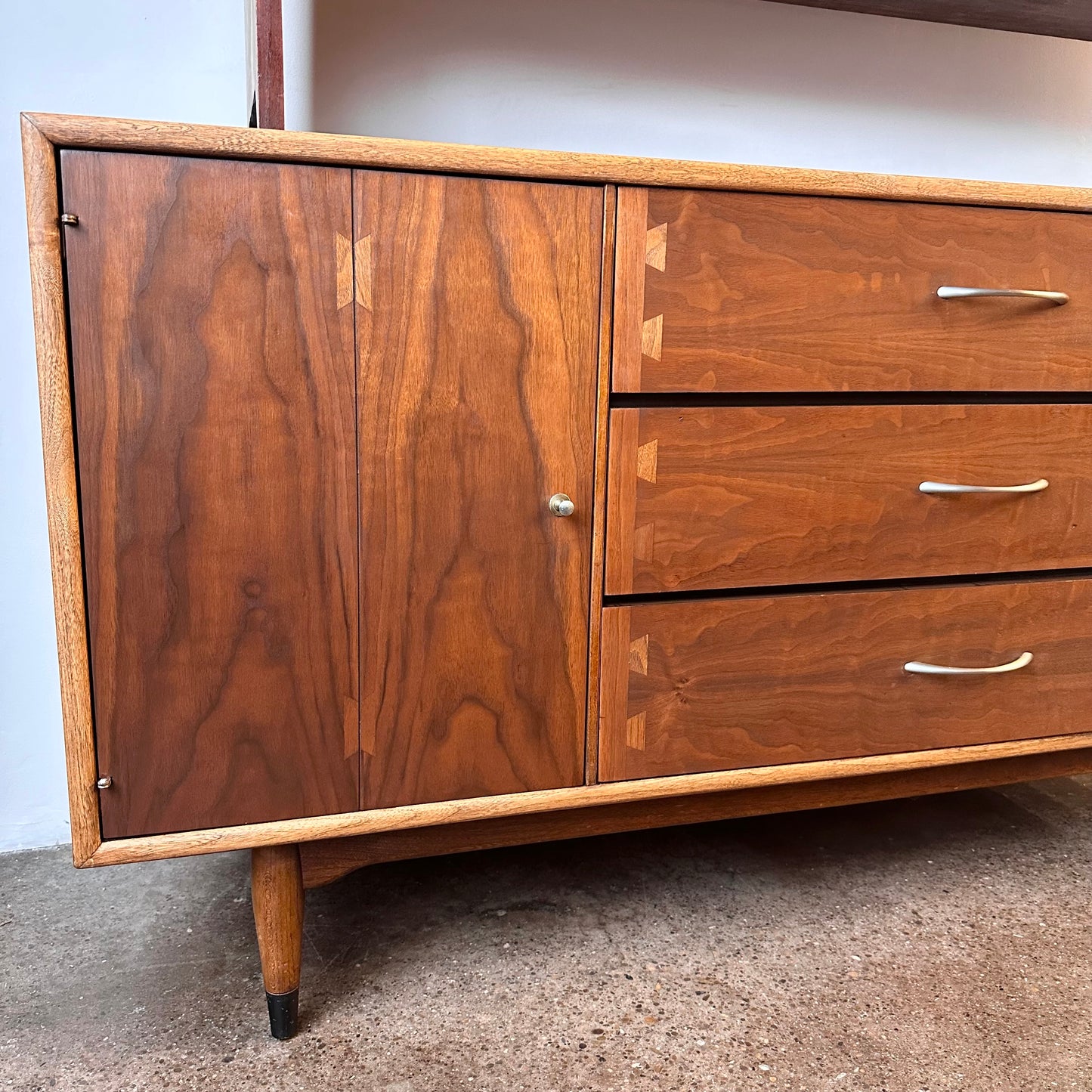 LANE ACCLAIM ANDRES BUS MID-CENTURY TWO PIECE HUTCH