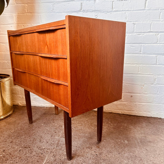 PETITE DANISH TEAK 3-DRAWER COMMODE/NIGHTSTAND
