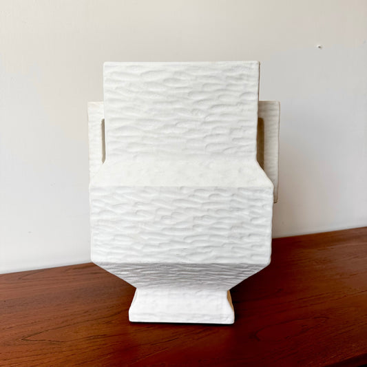 TEXTURED STONEWARE URN WITH HANDLE