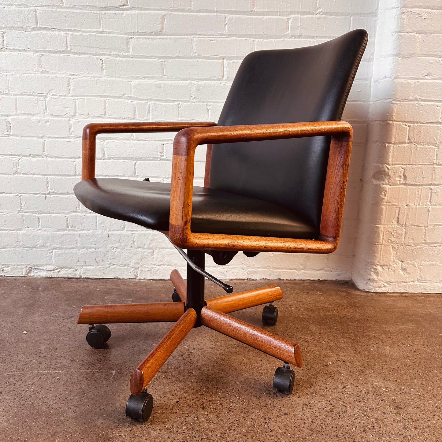 SVA MOBLER DANISH TEAK EXECUTIVE OFFICE CHAIR