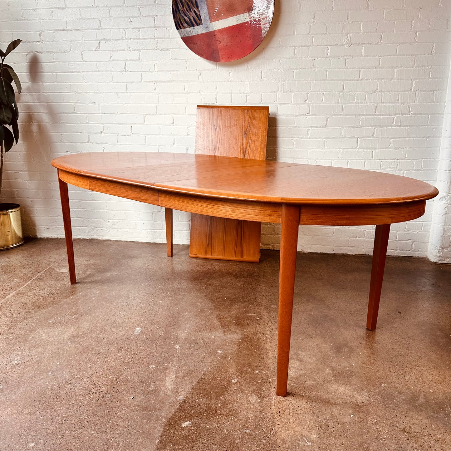 DANISH MODERN OVAL DINING TABLE WITH TWO LEAVES