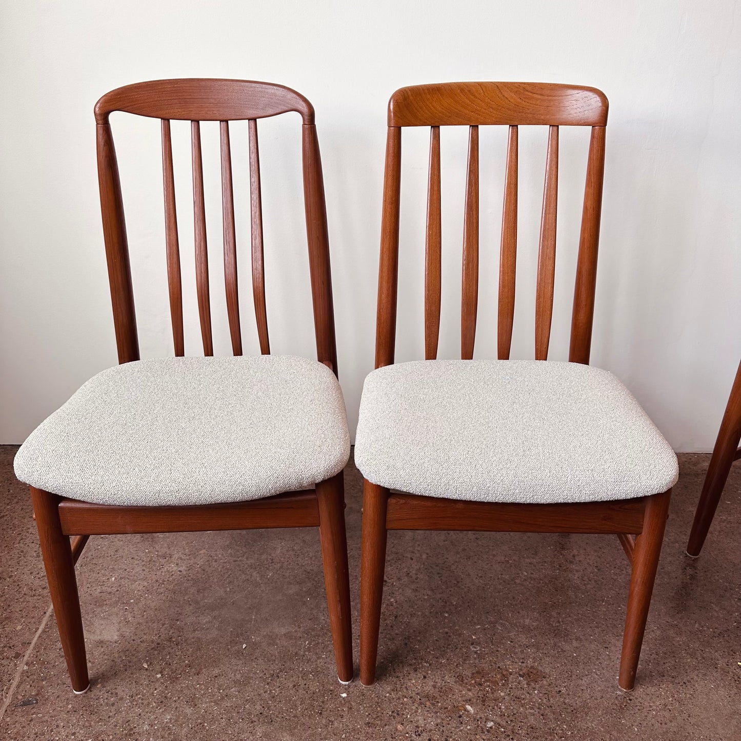 TEAK BENNY LINDEN RAILBACK DINING CHAIRS - S/6