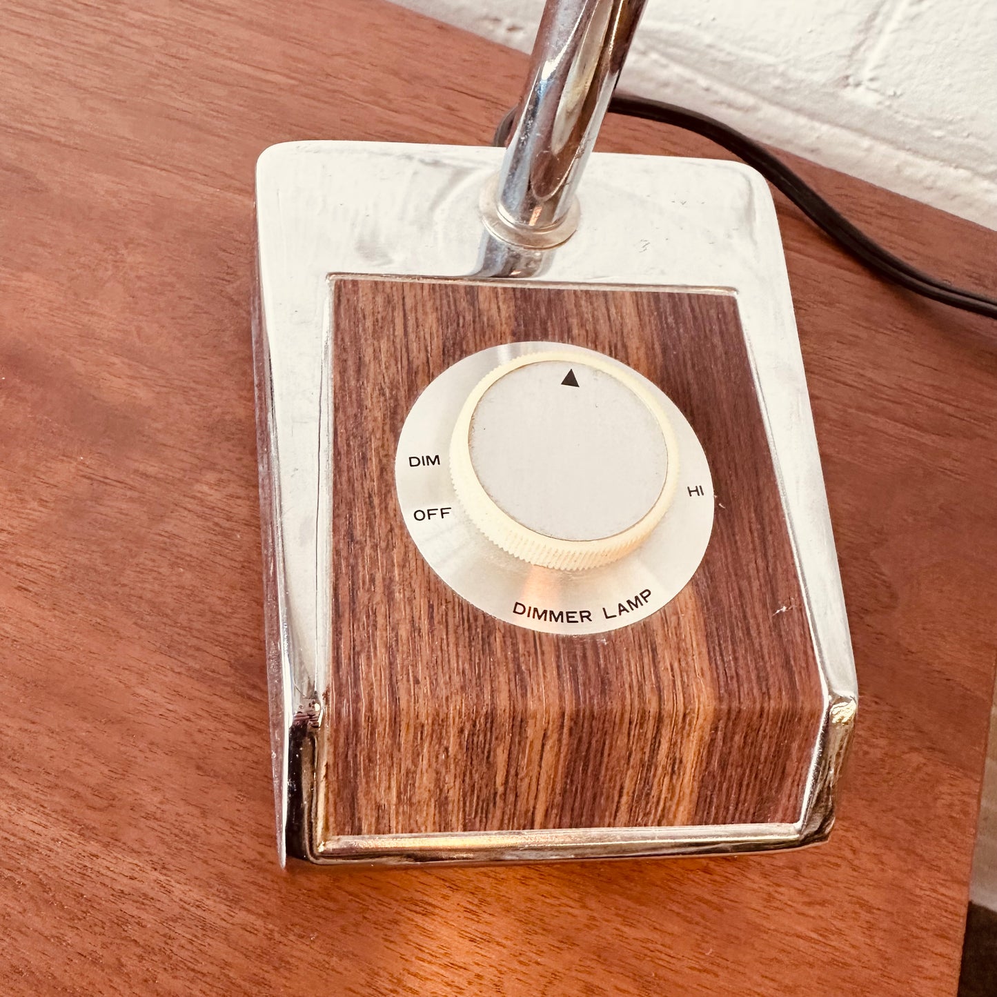 MOBILITE MID-CENTURY GOOSENECK DESK LAMP WITH DIMMER