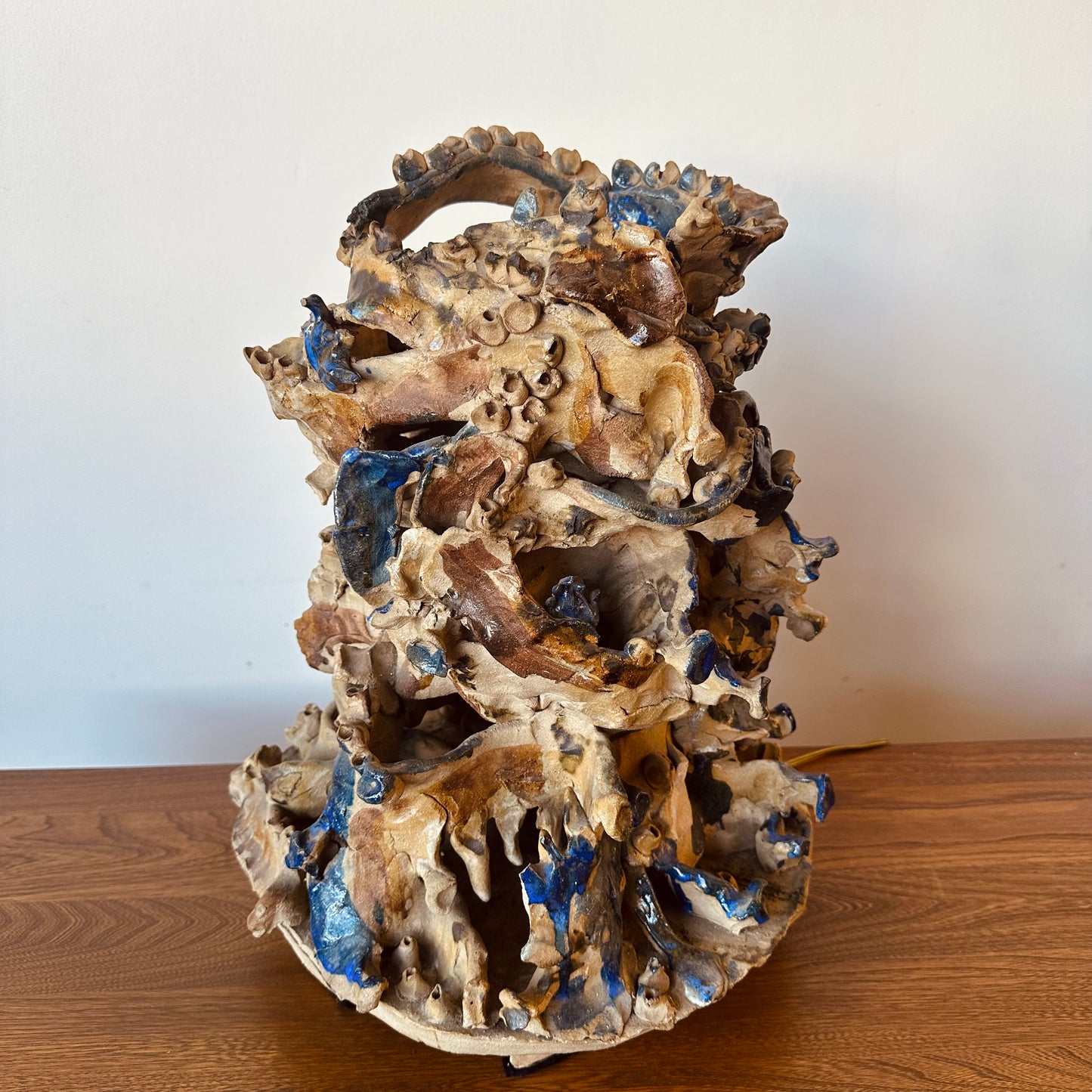 ABSTRACT CERAMIC GLAZED SCULPTURAL LAMP