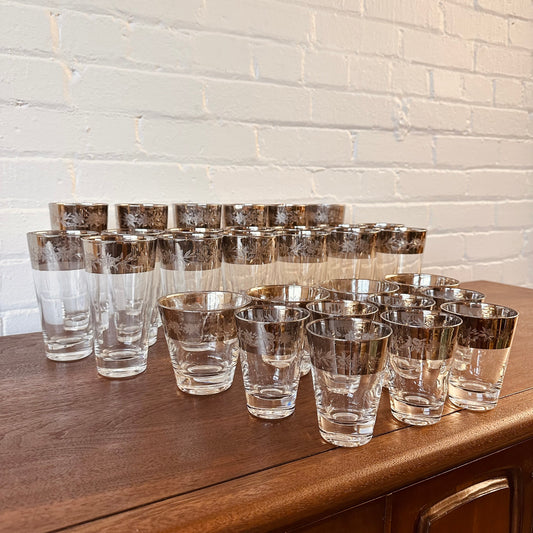 DOROTHY THORPE THISTLE PATTERN SILVER RIM GLASSWARE - SET OF 30