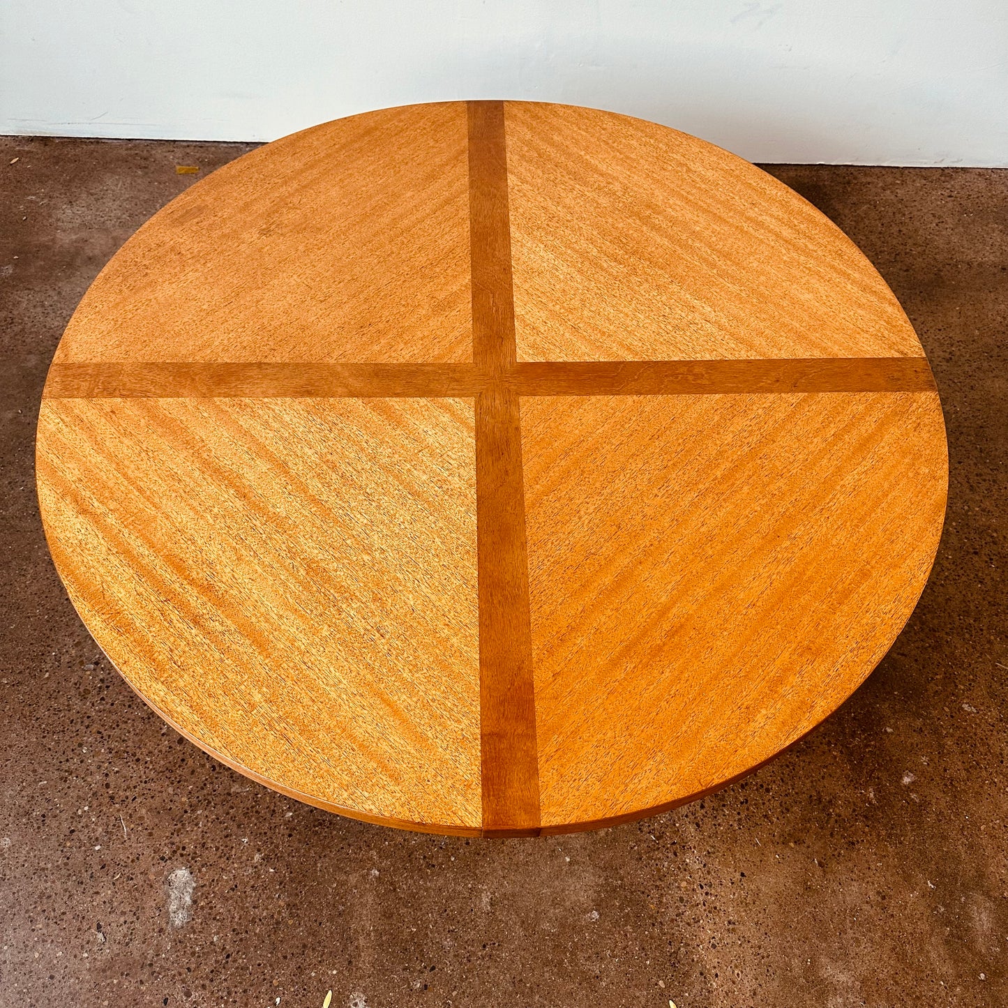 ROUND LIGHT INLAYED MAHOGANY COFFEE TABLE