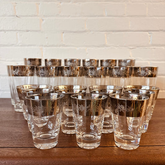 DOROTHY THORPE THISTLE PATTERN SILVER RIM GLASSWARE - SET OF 30