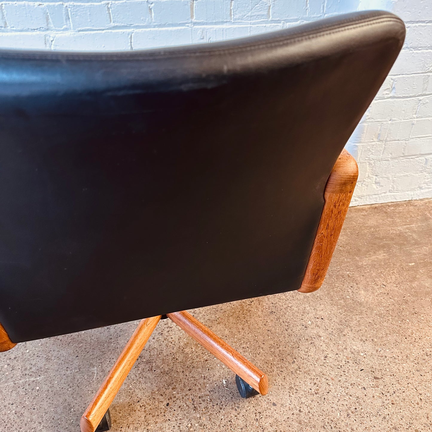 SVA MOBLER DANISH TEAK EXECUTIVE OFFICE CHAIR