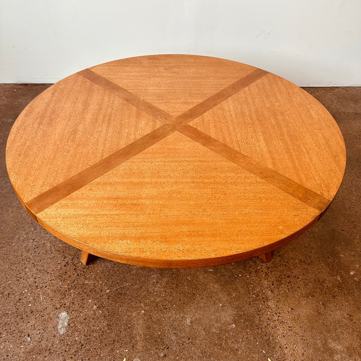 ROUND LIGHT INLAYED MAHOGANY COFFEE TABLE