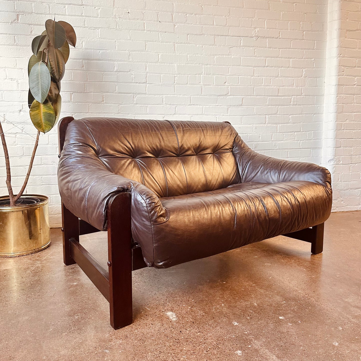 MOVEIS CORAZZA ROSEWOOD AND LEATHER LOVESEAT SOFA